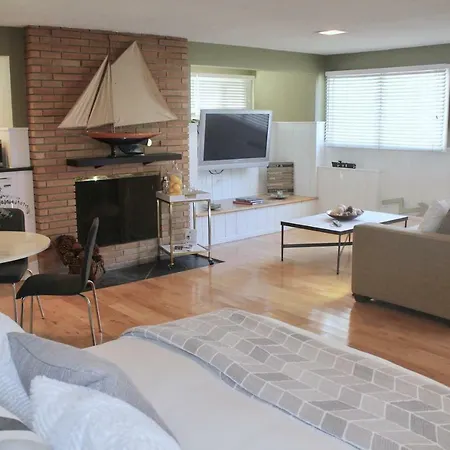Private Guest Suite In West Los Angeles